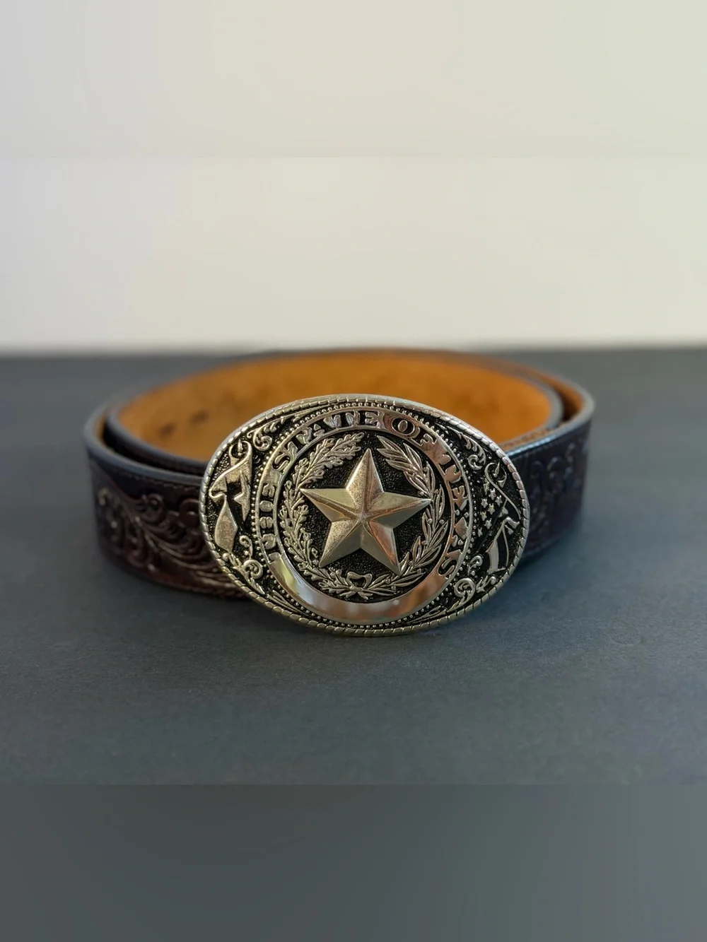 Justin USA Top Grain Cowhide Tooled Leather Belt Texas Seal Buckle Sz 34
